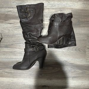 Brown leather Boots in size 7